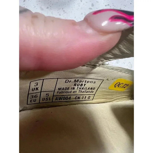 DR.MARTENS cream Kensington brogues “ruby” size 5 - Picture 12 of 12